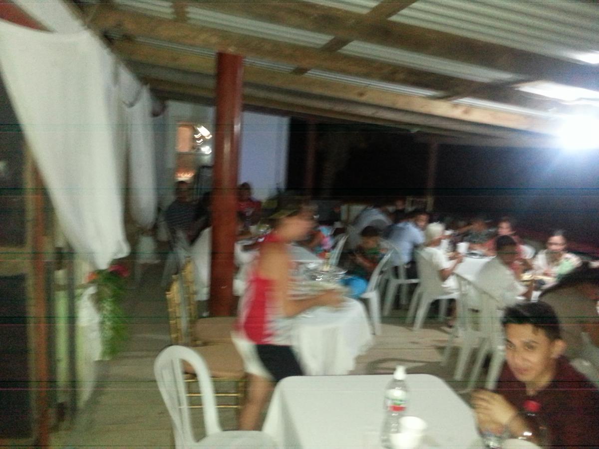 La Delphina Bed And Breakfast Bar And Grill La Ceiba Dış mekan fotoğraf